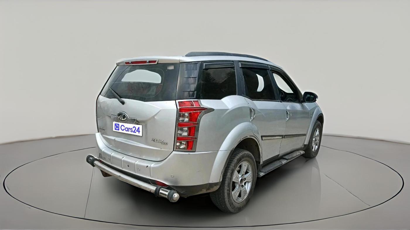 2013 Mahindra XUV500 W8, Diesel, Manual, 1,02,213 km, exterior