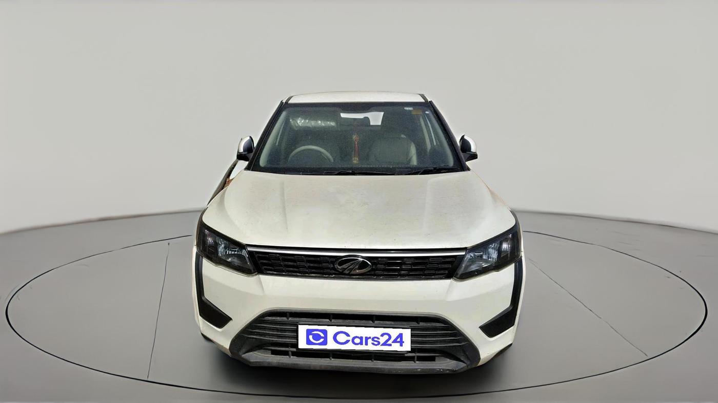 2021 Mahindra XUV300 W4 1.5 DIESEL, Diesel, Manual, 42,264 km, exterior