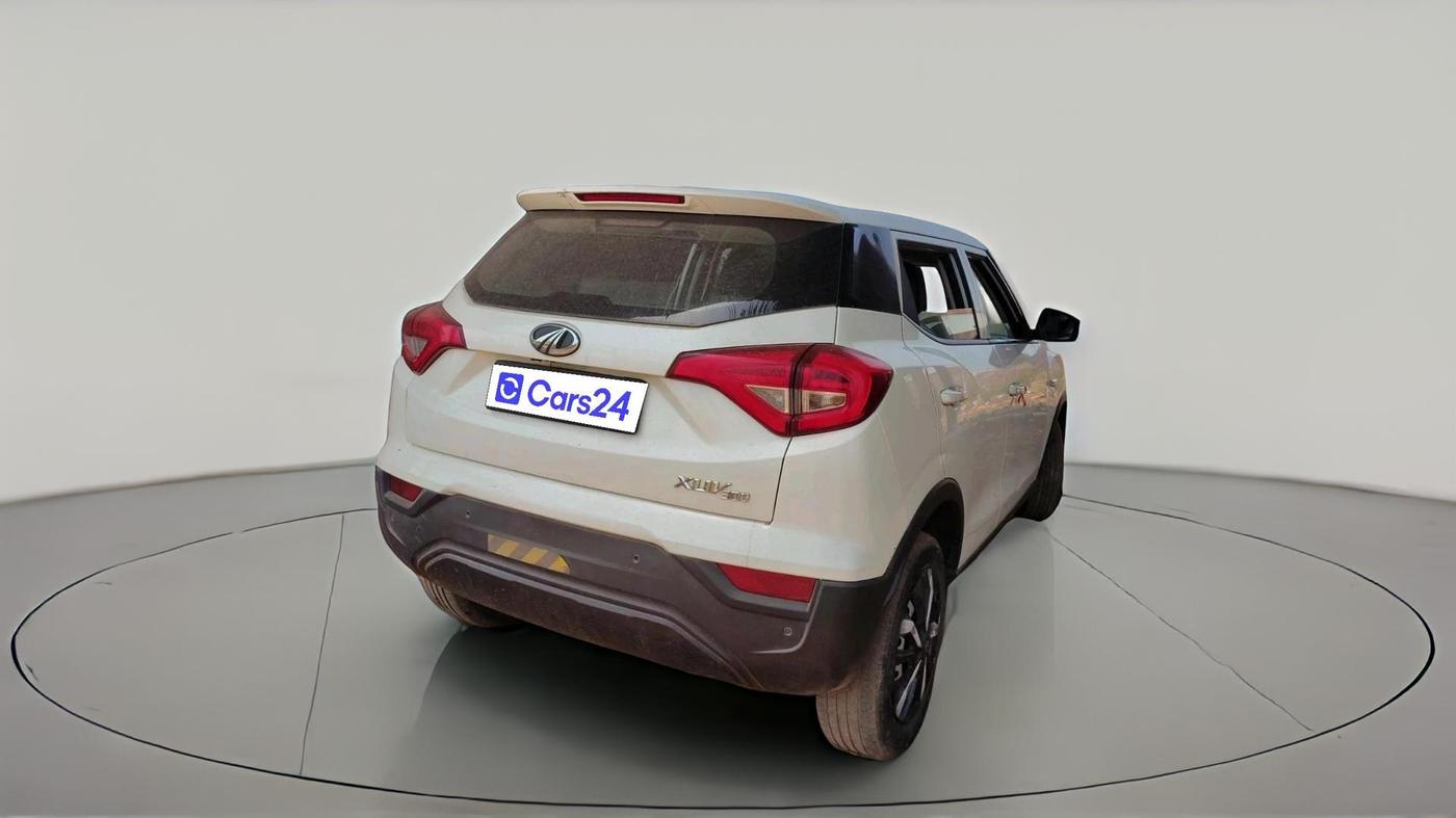 2021 Mahindra XUV300 W4 1.5 DIESEL, Diesel, Manual, 42,264 km, exterior