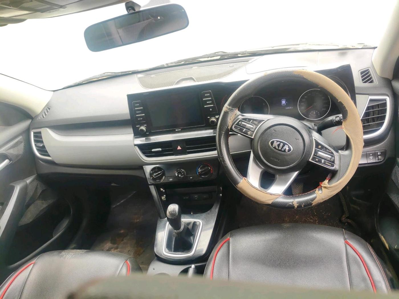 2020 KIA SELTOS HTK PLUS 1.5, Petrol, Manual, 1,03,505 km, interior