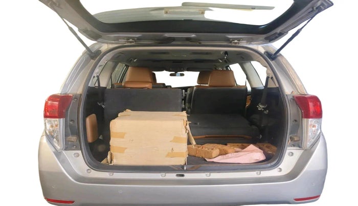 2022 Toyota Innova Crysta 2.4 ZX AT 7 STR, Diesel, Automatic, 64,330 km, exterior