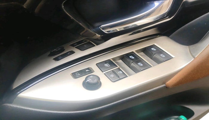 2022 Toyota Innova Crysta 2.4 ZX AT 7 STR, Diesel, Automatic, 64,330 km, interior