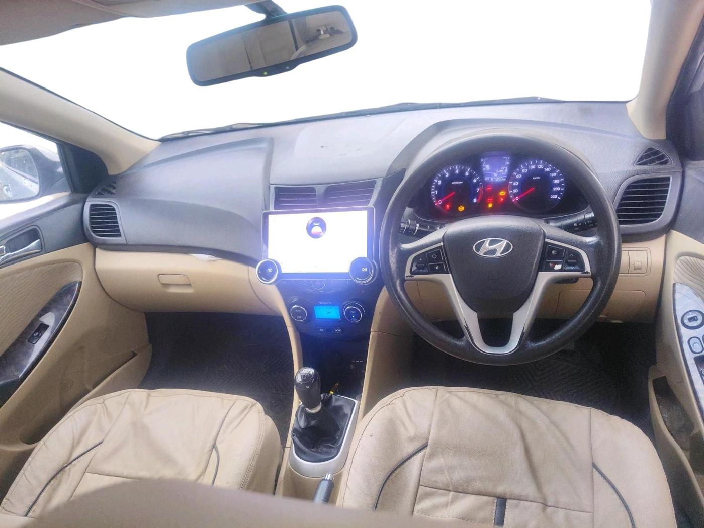 2012 Hyundai Verna FLUIDIC 1.6 VTVT EX, Petrol, Manual, 97,396 km, interior
