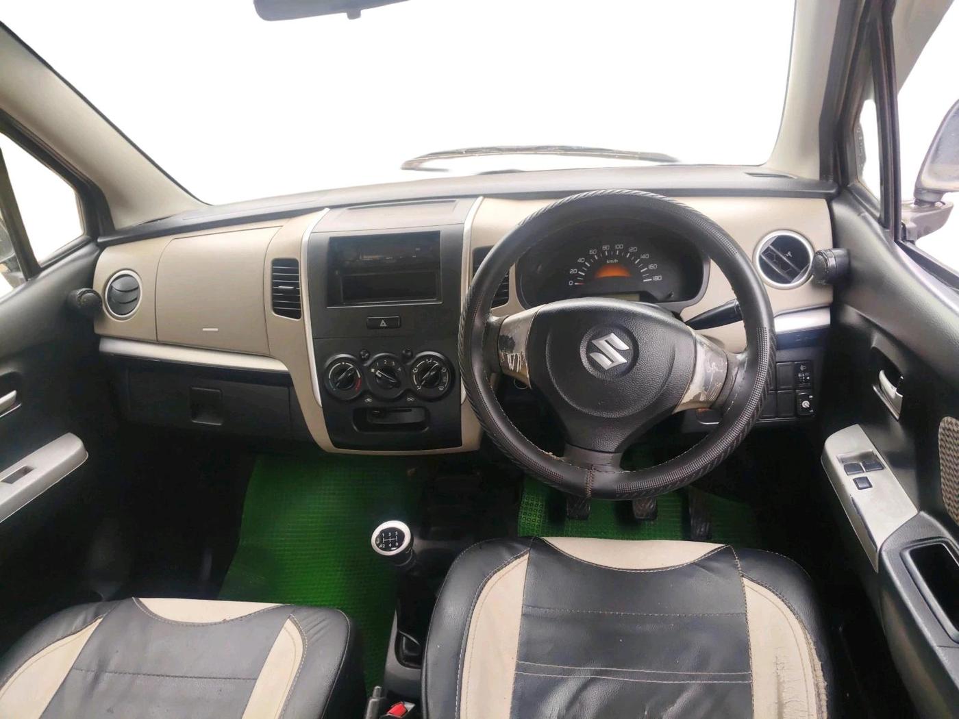 2017 Maruti Wagon R 1.0 LXI, CNG, Manual, 63,125 km, interior