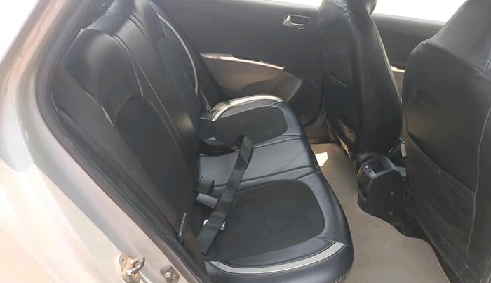 2013 Hyundai Grand i10 SPORTZ 1.1 CRDI, Diesel, Manual, 79,066 km, interior