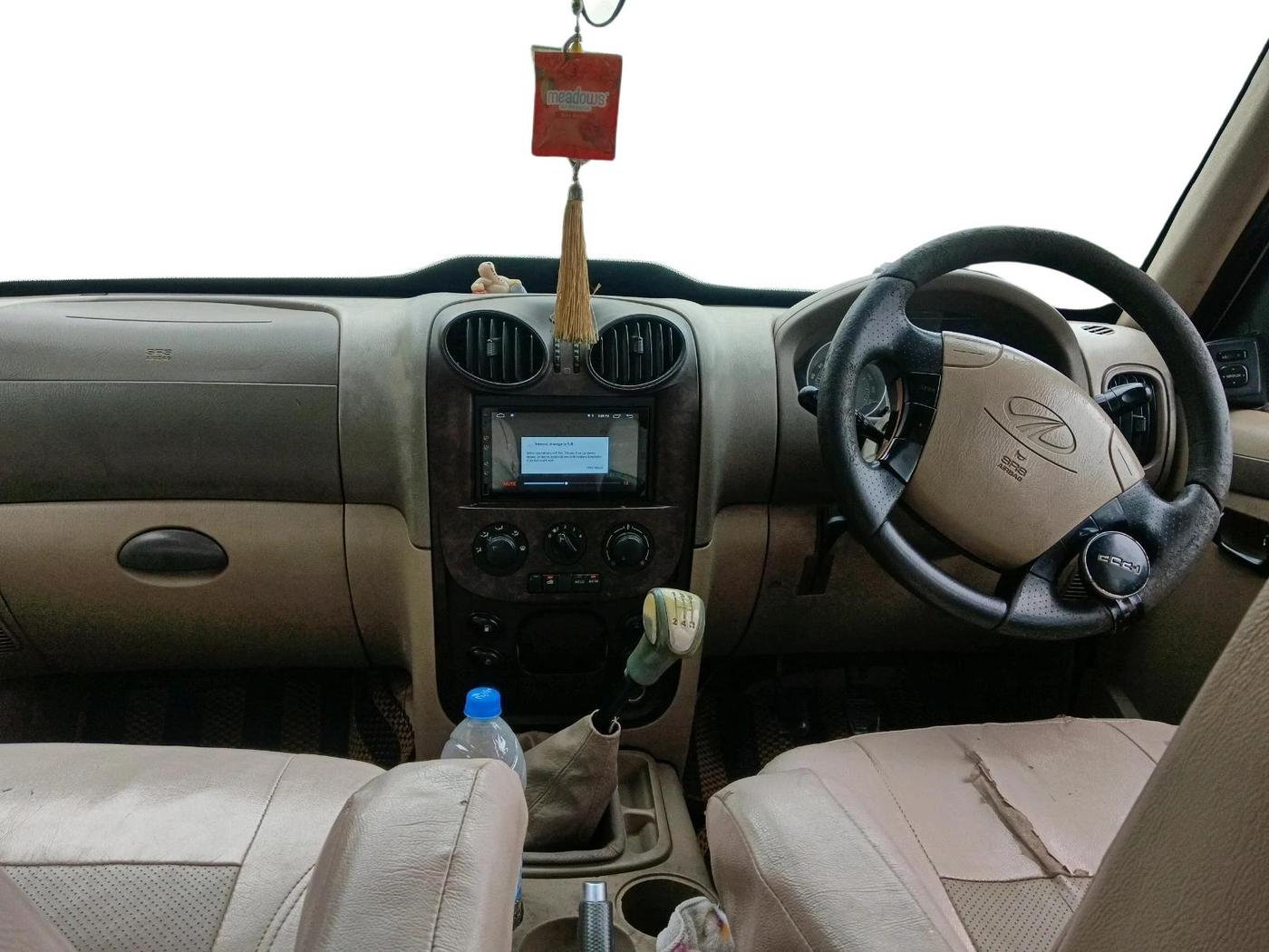 2014 Mahindra Scorpio VLX 2WD BS-III, Diesel, Manual, 1,99,396 km, interior
