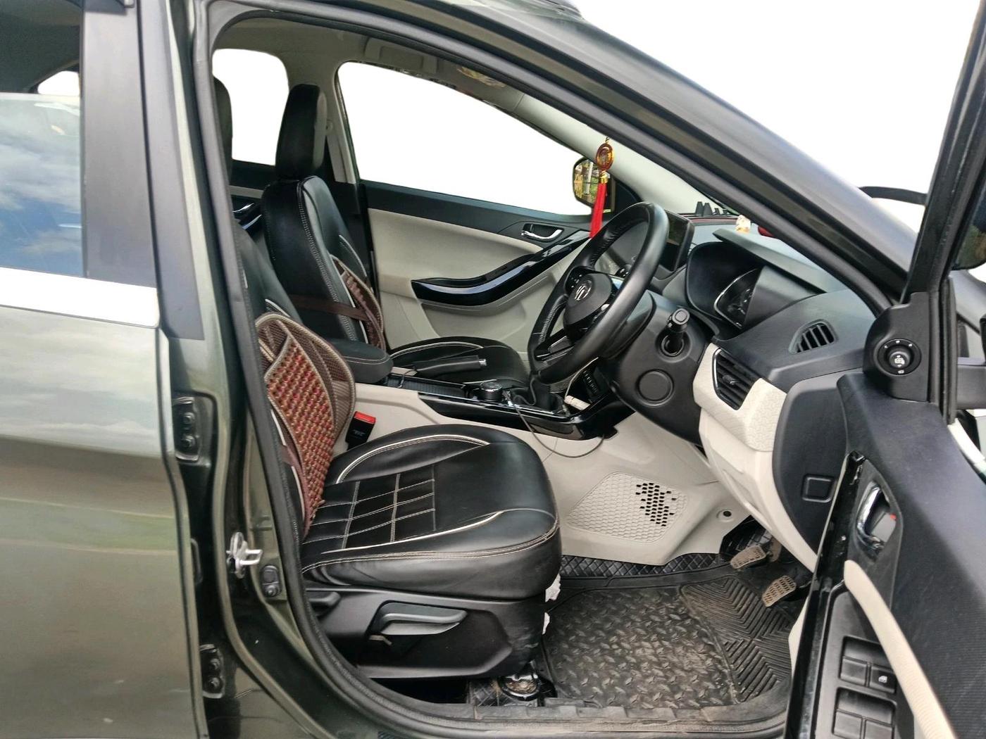 2023 Tata NEXON XZ PLUS PETROL SUNROOF, Petrol, Manual, 19,466 km, interior