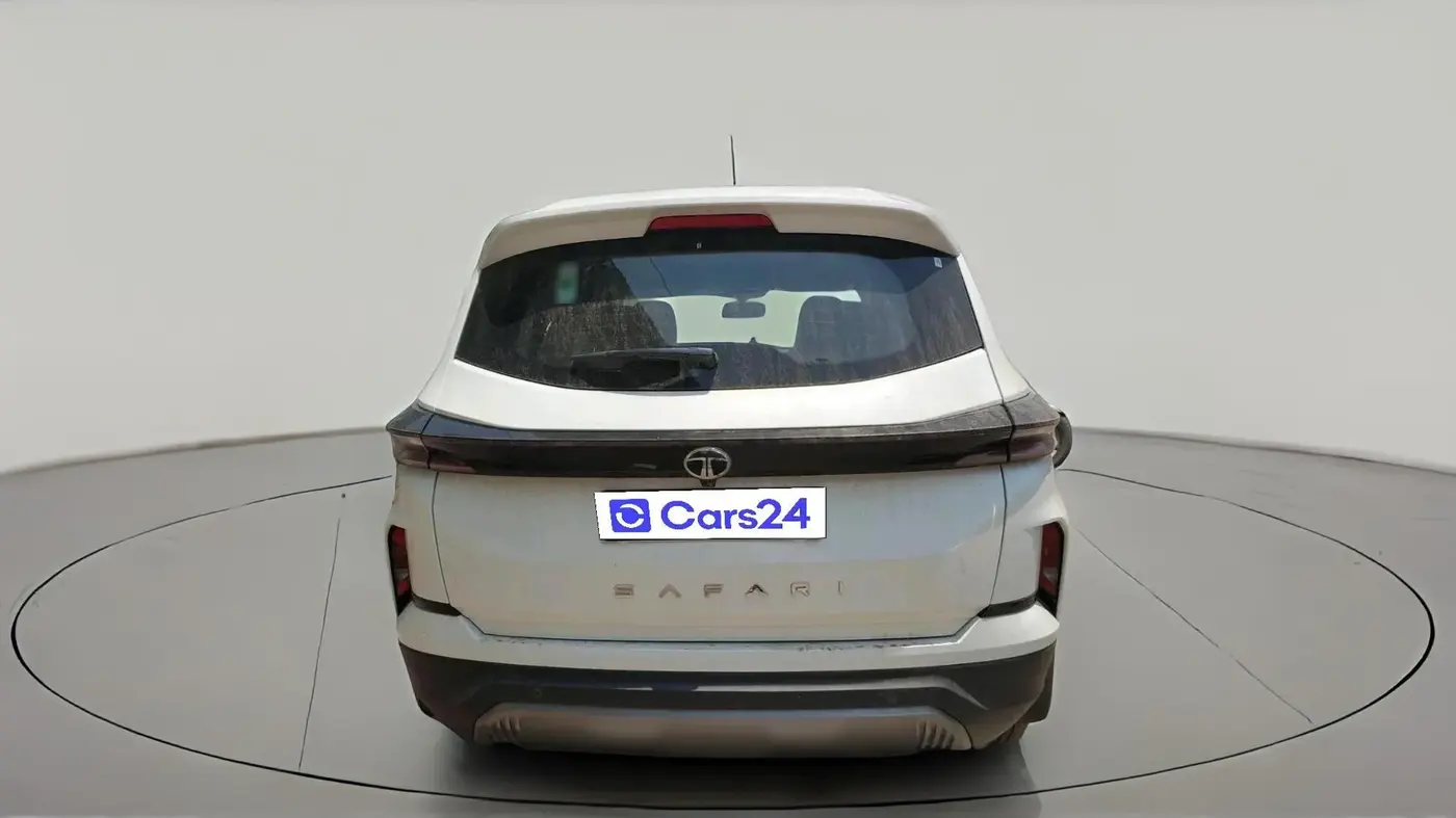 2025 Tata Safari ADVENTURE PLUS AT, Diesel, Automatic, 14,935 km, exterior