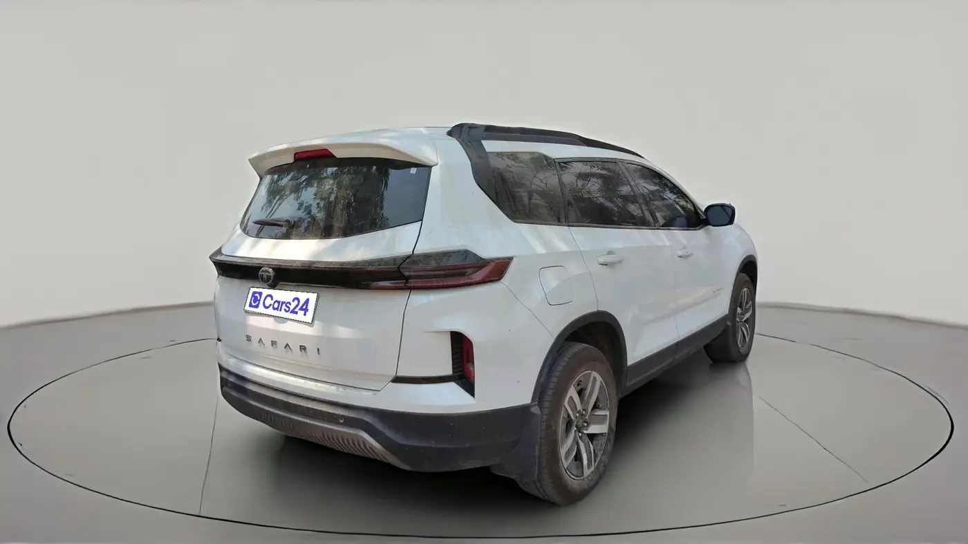 2025 Tata Safari ADVENTURE PLUS AT, Diesel, Automatic, 14,935 km, exterior
