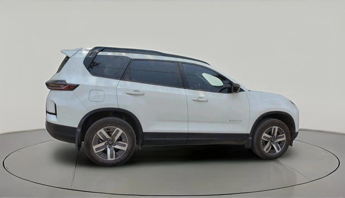 2025 Tata Safari ADVENTURE PLUS AT, Diesel, Automatic, 14,935 km, exterior