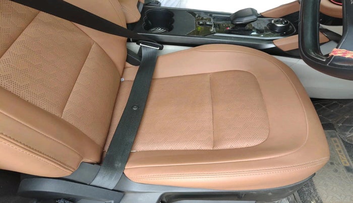 2025 Tata Safari ADVENTURE PLUS AT, Diesel, Automatic, 14,935 km, interior