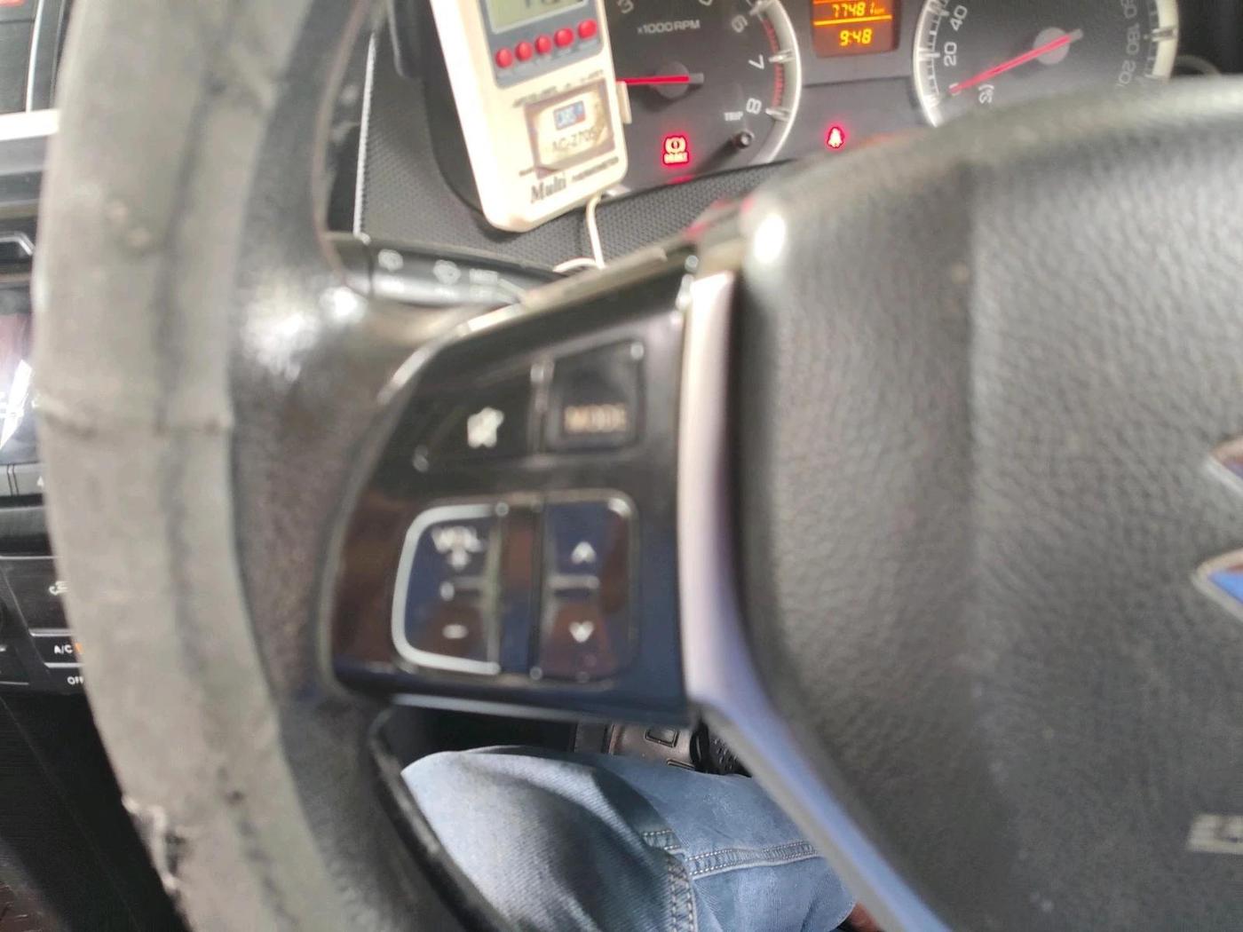 2011 Maruti Swift ZXI, Petrol, Manual, 77,481 km, interior