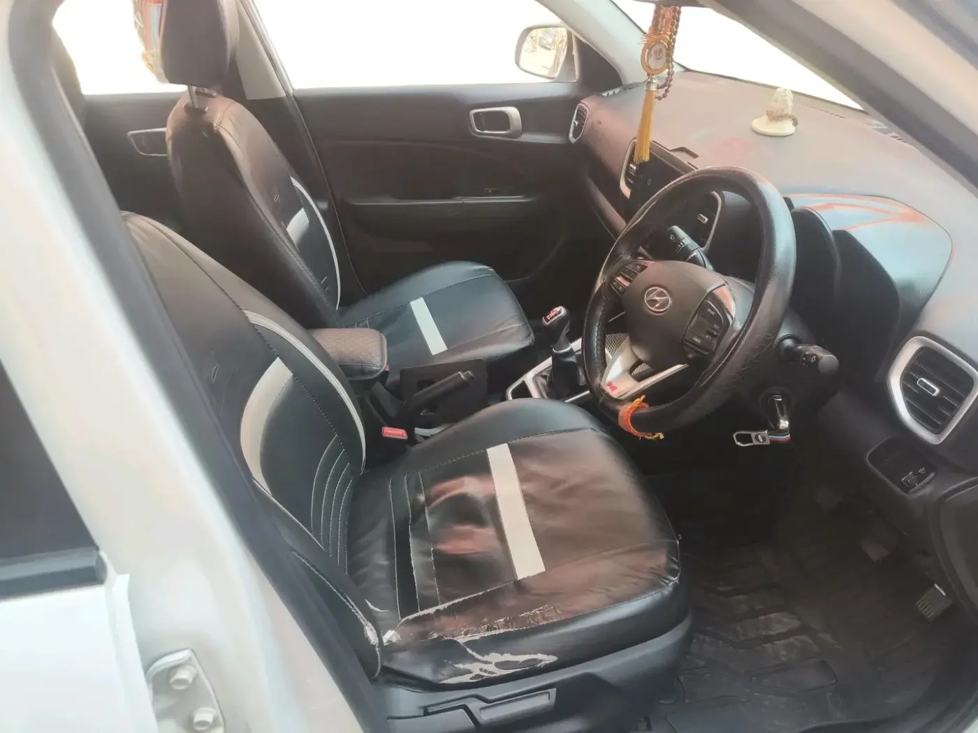 2020 Hyundai VENUE SX 1.5 CRDI, Diesel, Manual, 95,547 km, interior