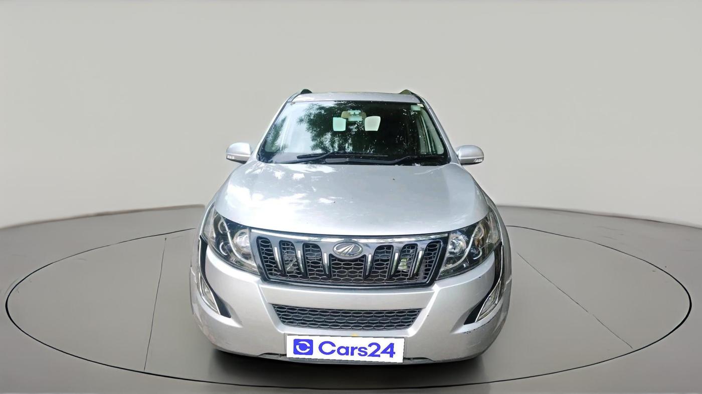 2017 Mahindra XUV500 W6 AT 1.99, Diesel, Automatic, 88,897 km, exterior