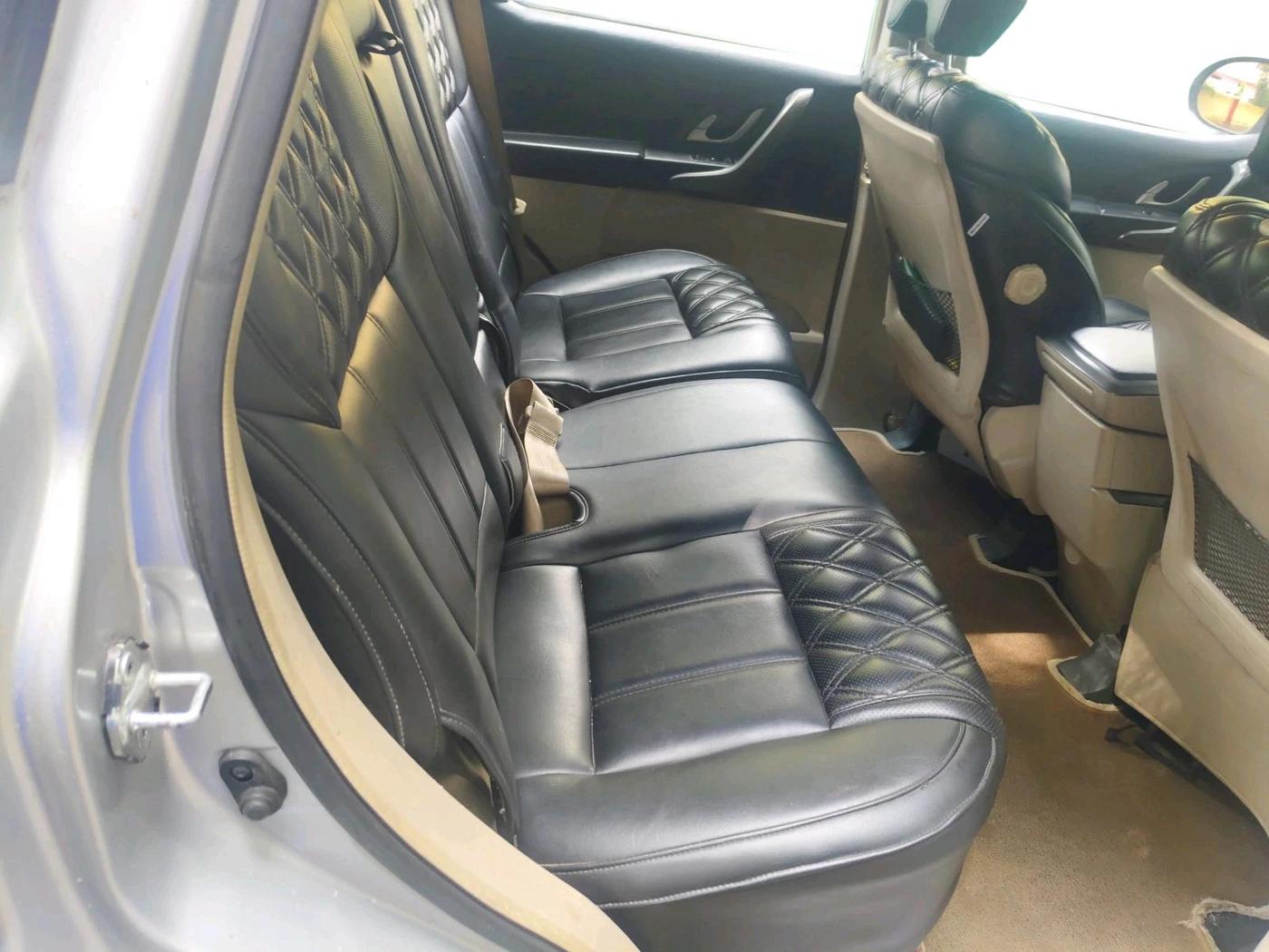 2017 Mahindra XUV500 W6 AT 1.99, Diesel, Automatic, 88,897 km, interior