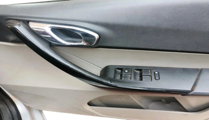 2018 Tata Tiago XZ PETROL, Petrol, Manual, 41,934 km, interior