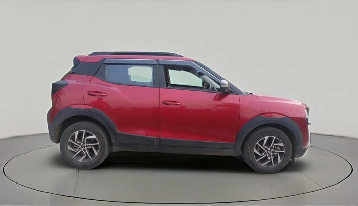 2024 Mahindra XUV 3XO AX5L 1.2 TGDi, Petrol, Manual, 35,344 km, exterior