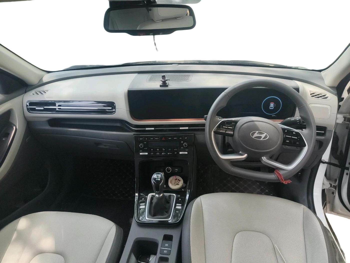 2024 Hyundai Creta SX (O) 1.5 PETROL, Petrol, Manual, 6,877 km, interior