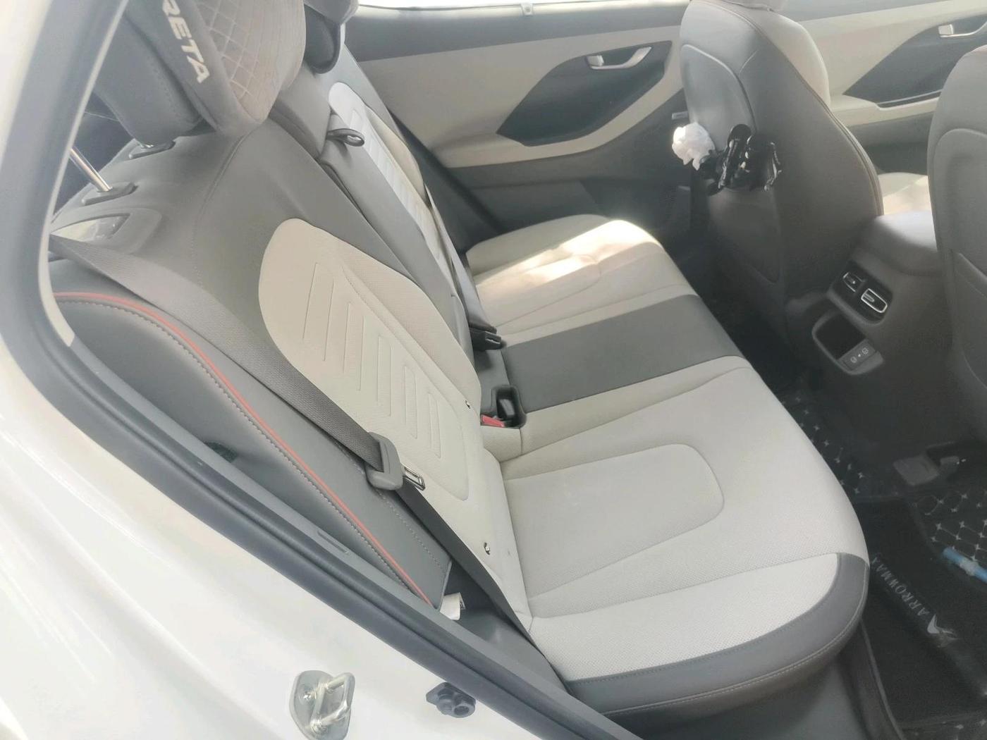 2024 Hyundai Creta SX (O) 1.5 PETROL, Petrol, Manual, 6,877 km, interior