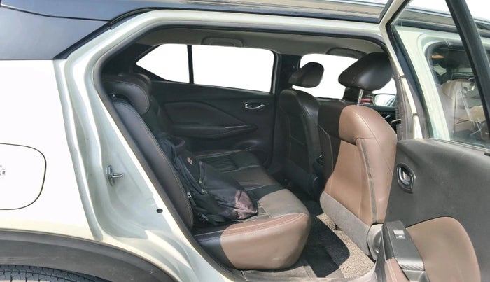 2020 Nissan Kicks XV PREMIUM (O) TURBO 1.3 DUAL TONE, Petrol, Manual, 81,693 km, interior