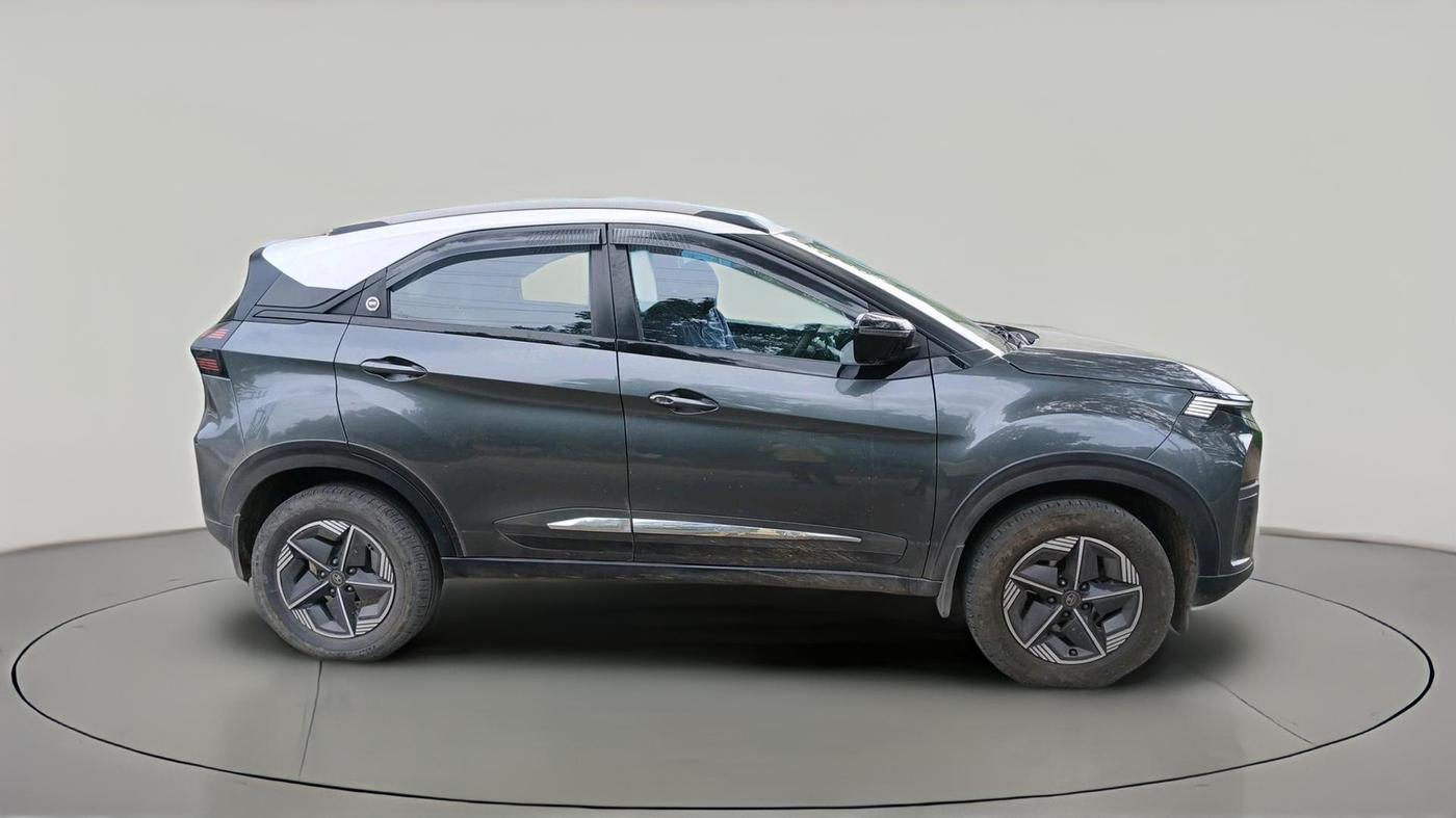 2024 Tata NEXON CREATIVE PLUS S 1.2 REVOTRON 6 AMT DT, Petrol, Automatic, 62,603 km, exterior