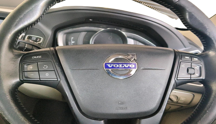 2016 Volvo XC 60 D4 Momentum, Diesel, Automatic, 2,19,069 km, interior