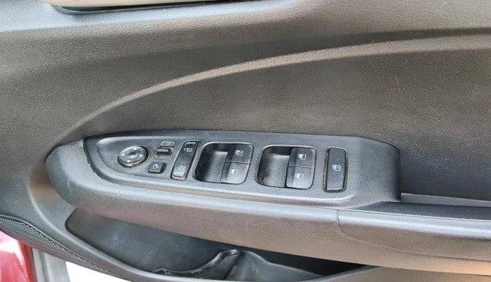 2020 Hyundai VENUE SX PLUS 1.0 TURBO DCT, Petrol, Automatic, 49,762 km, interior