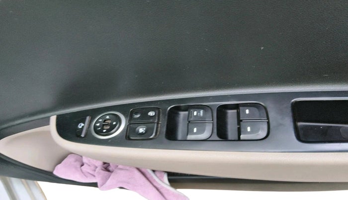 2014 Hyundai Xcent SX 1.2 (O), Petrol, Manual, 68,759 km, interior