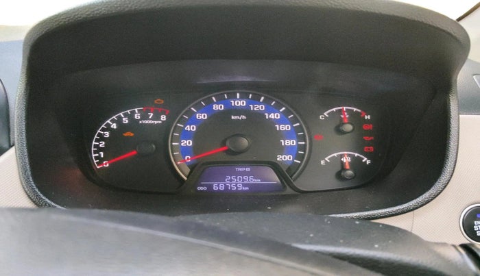 2014 Hyundai Xcent SX 1.2 (O), Petrol, Manual, 68,759 km, interior