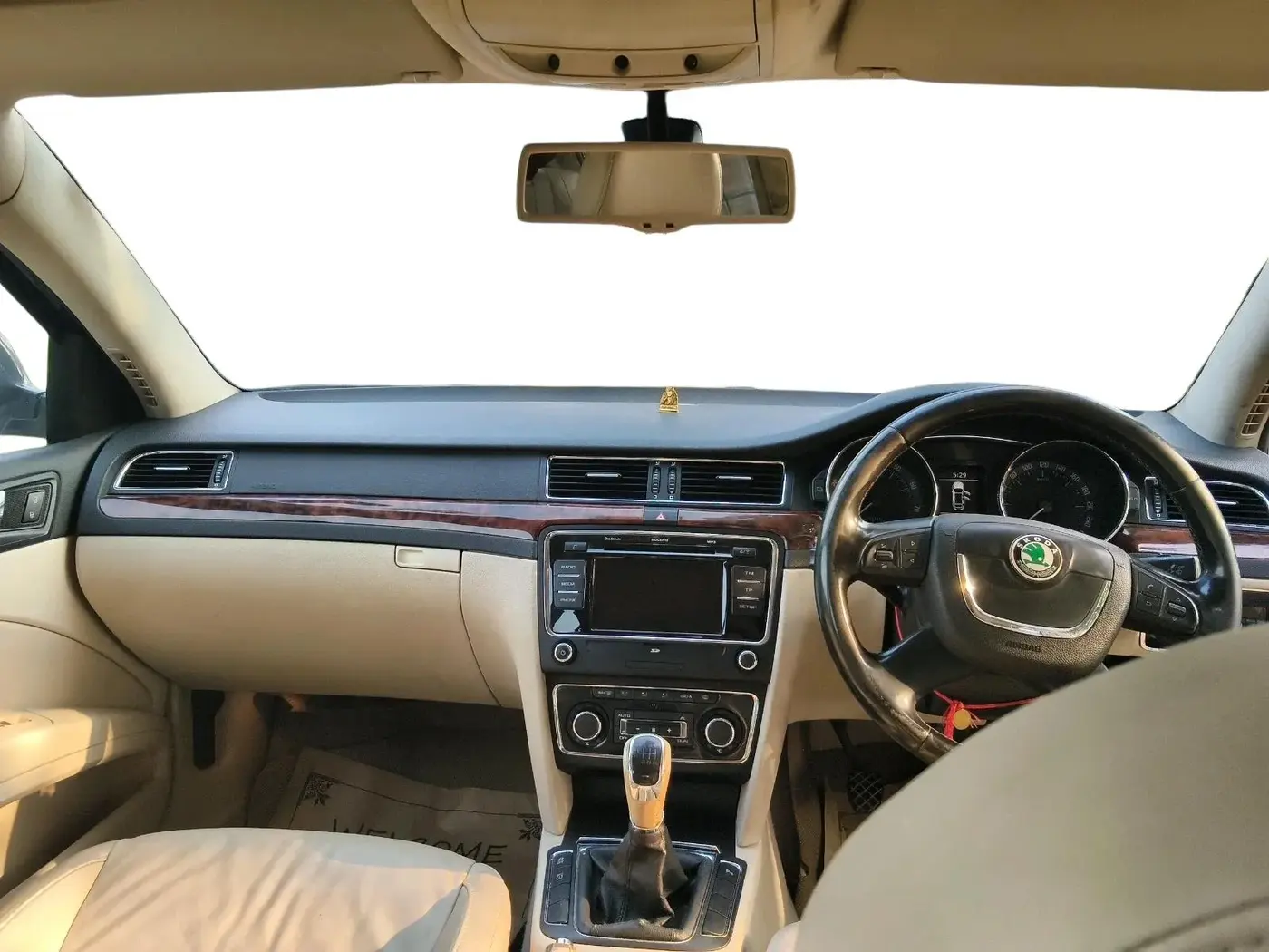 2011 Skoda Superb ELEGANCE 1.8 TSI MT, Petrol, Manual, 74,105 km, interior