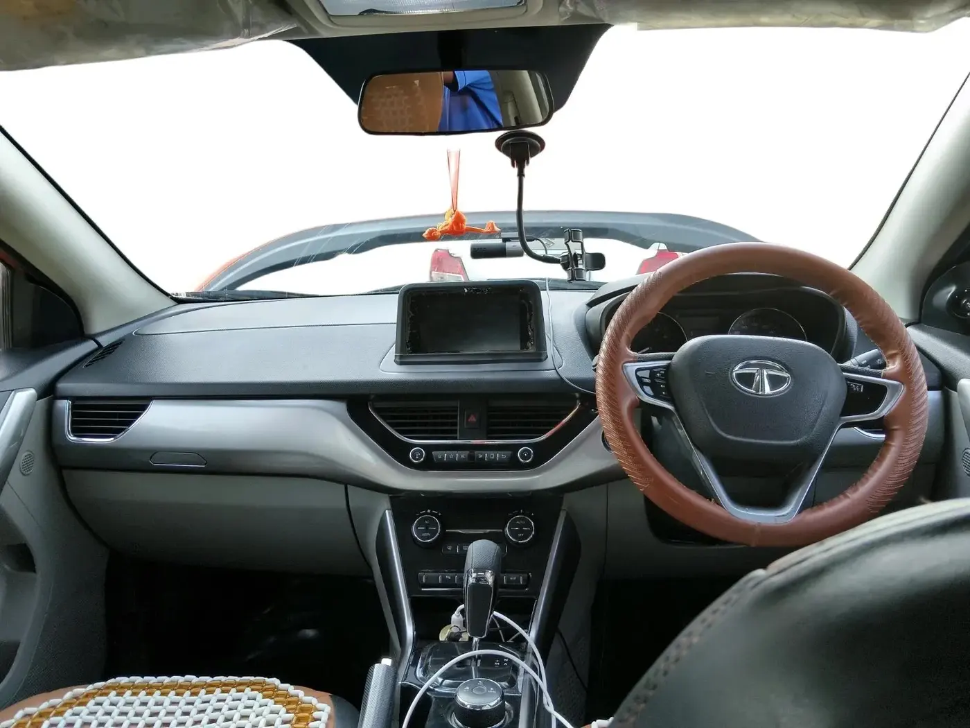 2018 Tata NEXON XZA PLUS DIESEL, Diesel, Automatic, 99,392 km, interior