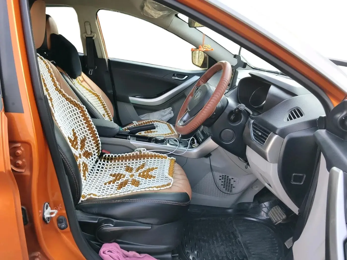 2018 Tata NEXON XZA PLUS DIESEL, Diesel, Automatic, 99,392 km, interior