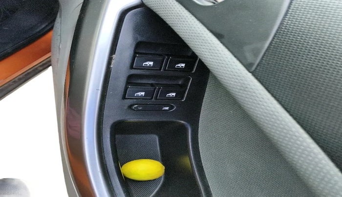 2018 Tata NEXON XZA PLUS DIESEL, Diesel, Automatic, 99,392 km, interior