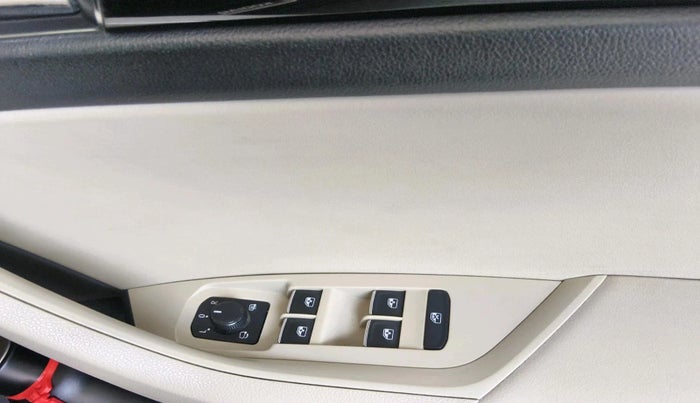 2018 Skoda Kodiaq L&K 2.0 TDI 4X4 AT, Diesel, Automatic, 1,66,352 km, interior