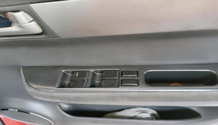 2006 Maruti Swift VXI 1.3, Petrol, Manual, 1,32,074 km, interior