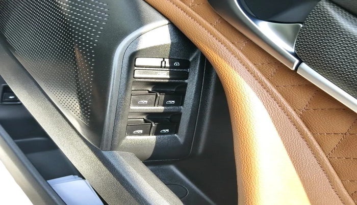 2024 MG GLOSTER SAVVY 2.0 TURBO 6 STR 2WD, Diesel, Automatic, 22,670 km, interior