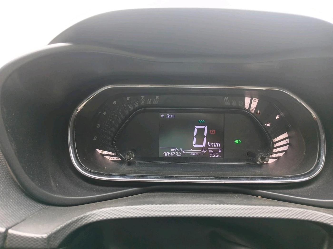 2022 Tata NEXON XM PETROL, Petrol, Manual, 98,423 km, interior
