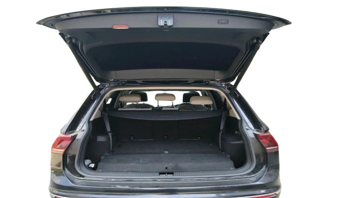 2019 Volkswagen TIGUAN ALL SPACE 2.0 TSI, Petrol, Automatic, 1,16,266 km, exterior