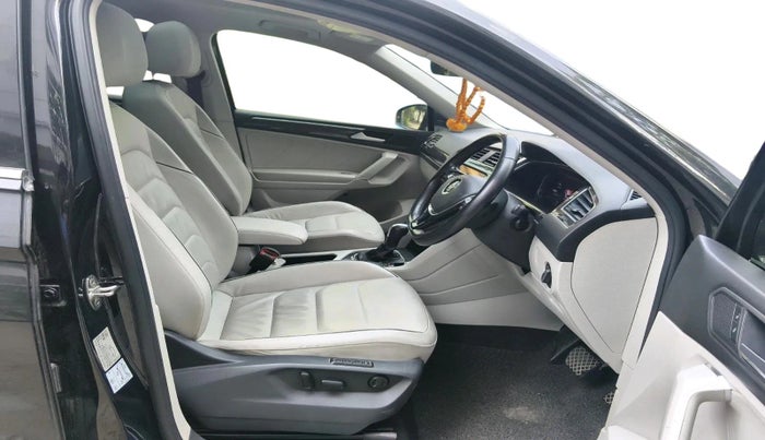 2019 Volkswagen TIGUAN ALL SPACE 2.0 TSI, Petrol, Automatic, 1,16,266 km, interior