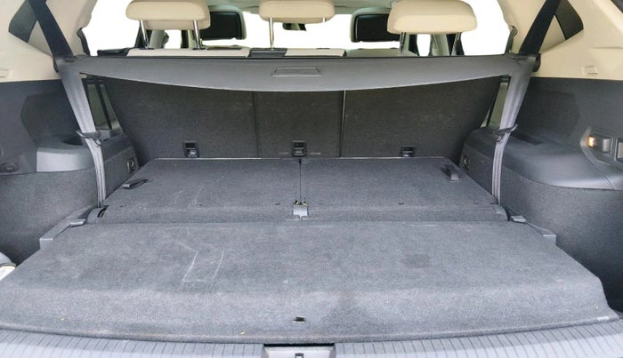 2019 Volkswagen TIGUAN ALL SPACE 2.0 TSI, Petrol, Automatic, 1,16,266 km, interior