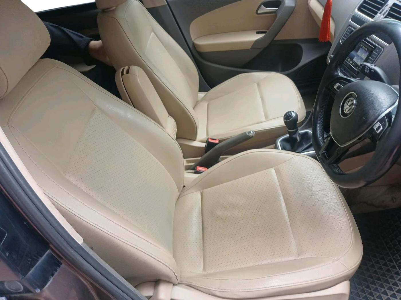 2017 Volkswagen Vento HIGHLINE PLUS 1.5 16 ALLOY, Diesel, Manual, 1,07,345 km, interior