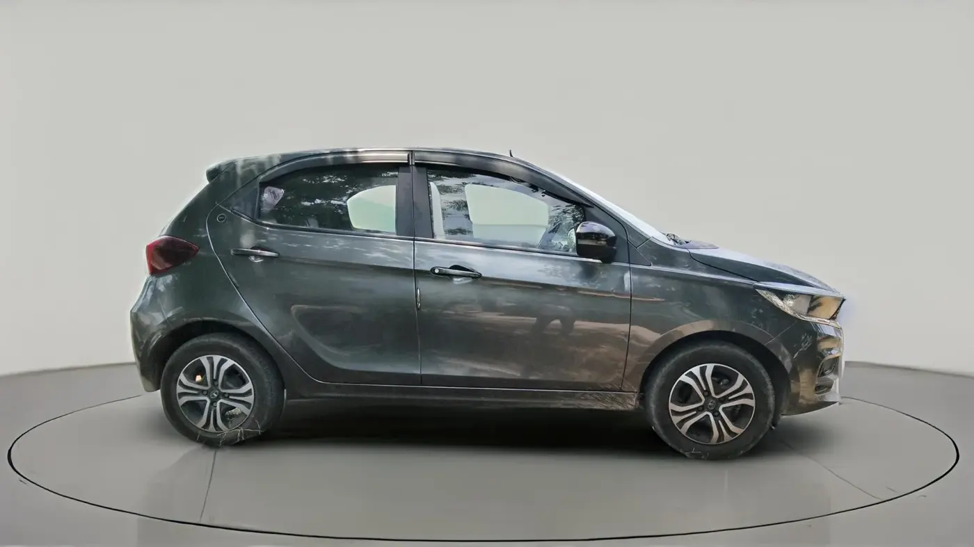 2023 Tata Tiago XT PETROL, Petrol, Manual, 12,184 km, exterior