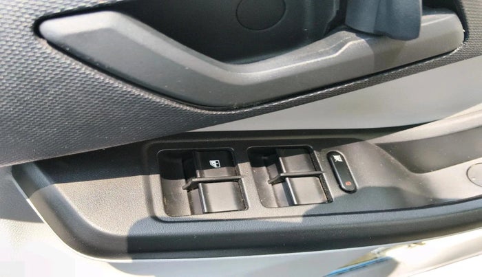 2023 Tata Tiago XT PETROL, Petrol, Manual, 12,184 km, interior