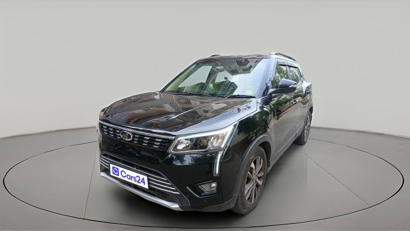 2021 Mahindra XUV300 W8 (O) 1.2 PETROL, Petrol, Manual, 1,02,854 km, exterior