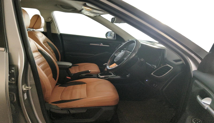 2021 KIA SELTOS HTK PLUS 1.5 DIESEL, Diesel, Manual, 1,52,728 km, interior
