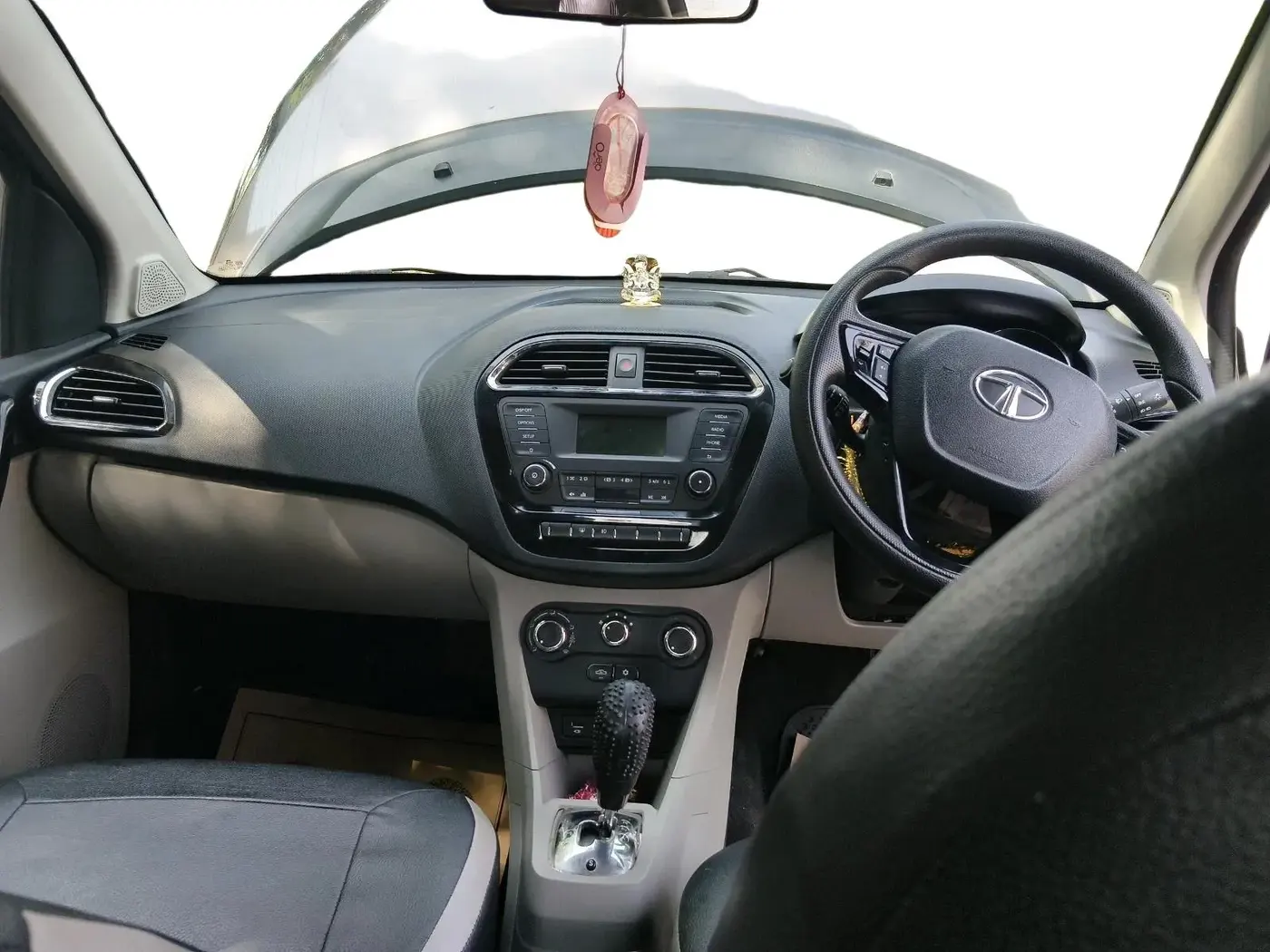 2018 Tata Tiago XZA PETROL, Petrol, Automatic, 44,501 km, interior