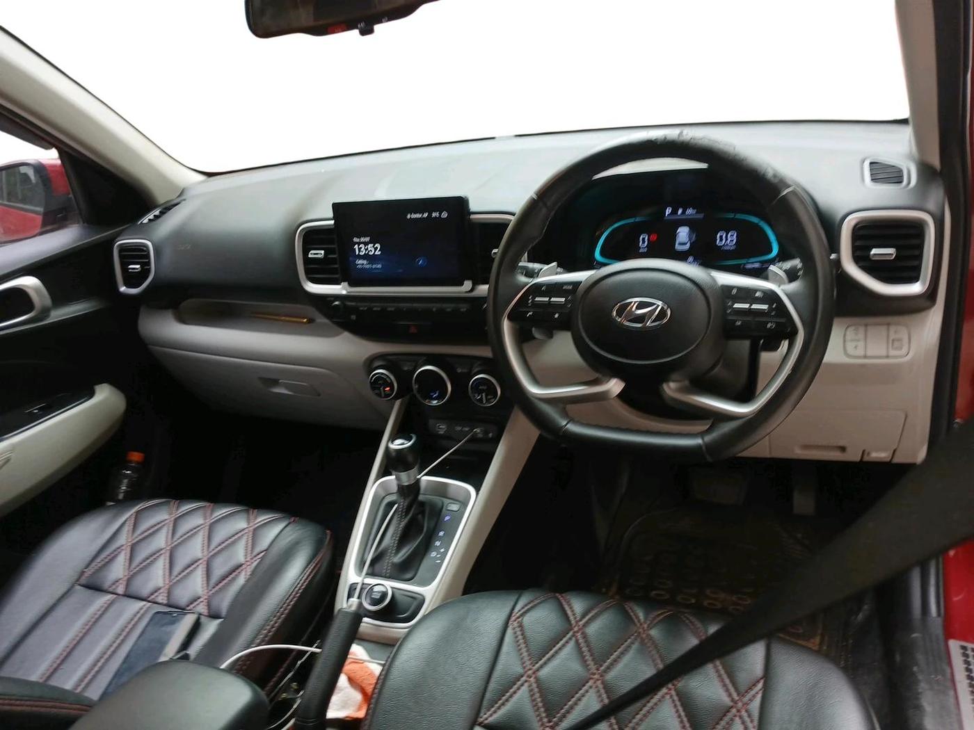 2023 Hyundai VENUE SX (O) 1.0 TURBO DCT, Petrol, Automatic, 40,104 km, interior