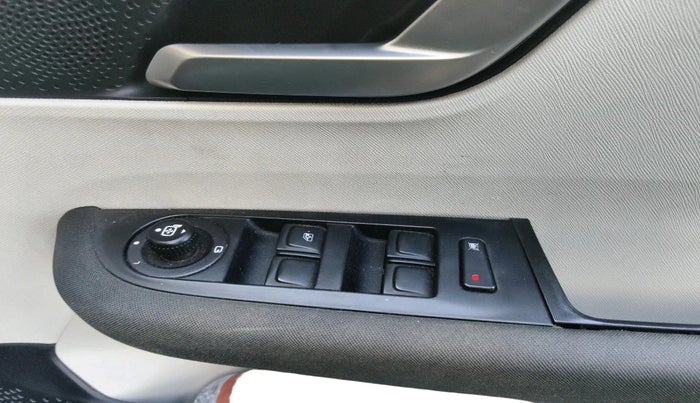 2021 Tata ALTROZ XZ PETROL, Petrol, Manual, 40,611 km, interior