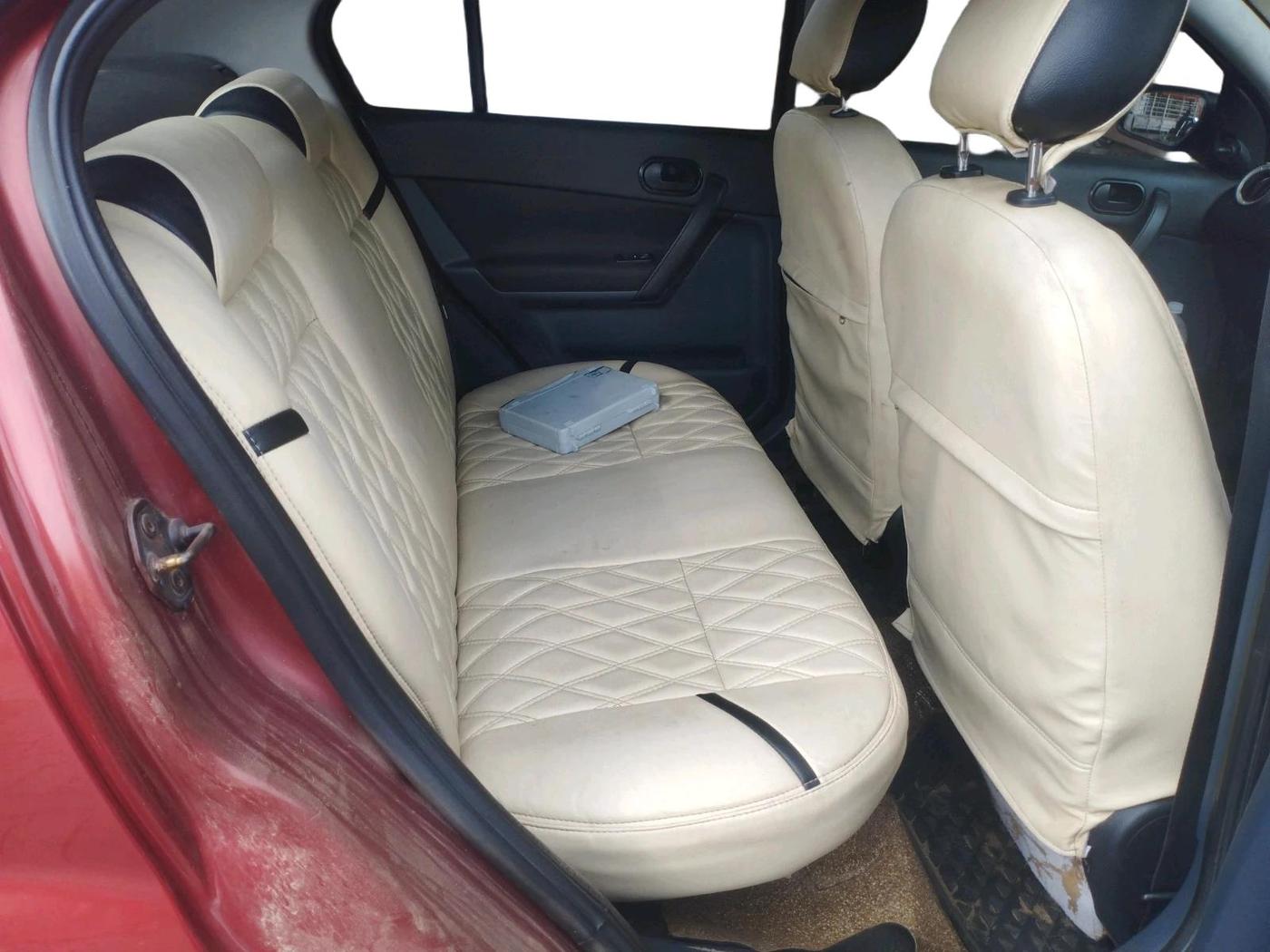 2013 Ford Classic 1.6 DURATEC LXI, Petrol, Manual, 1,28,990 km, interior