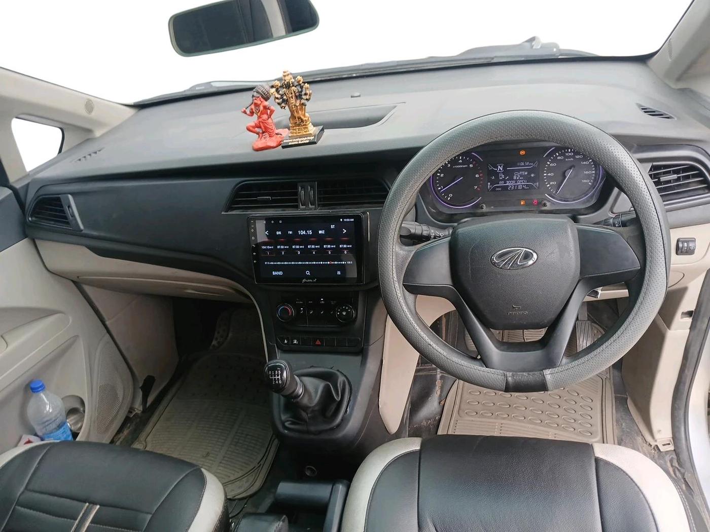 2019 Mahindra MARAZZO M2 8 STR, Diesel, Manual, 2,31,184 km, interior